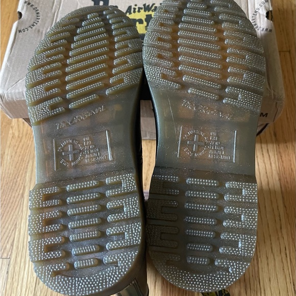 Dr. Martens 1460 WOMEN'S SMOOTH LEATHER LACE UP BOOTS SIZE 10 - Picture 10 of 11